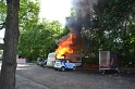Wohnwagenbrand Koeln Rodenkirchen vor der Bruecke P007